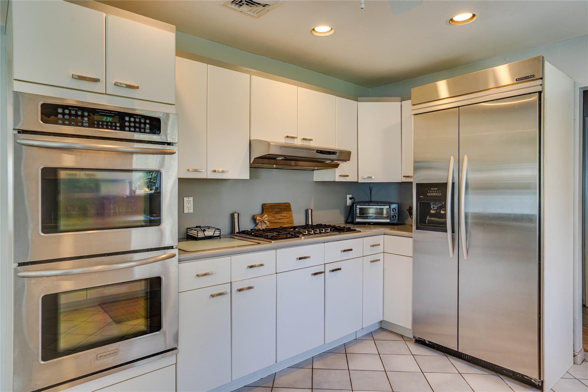 Single Family Stonehurst  Suffolk County, NY 11746, MLS-854029-24