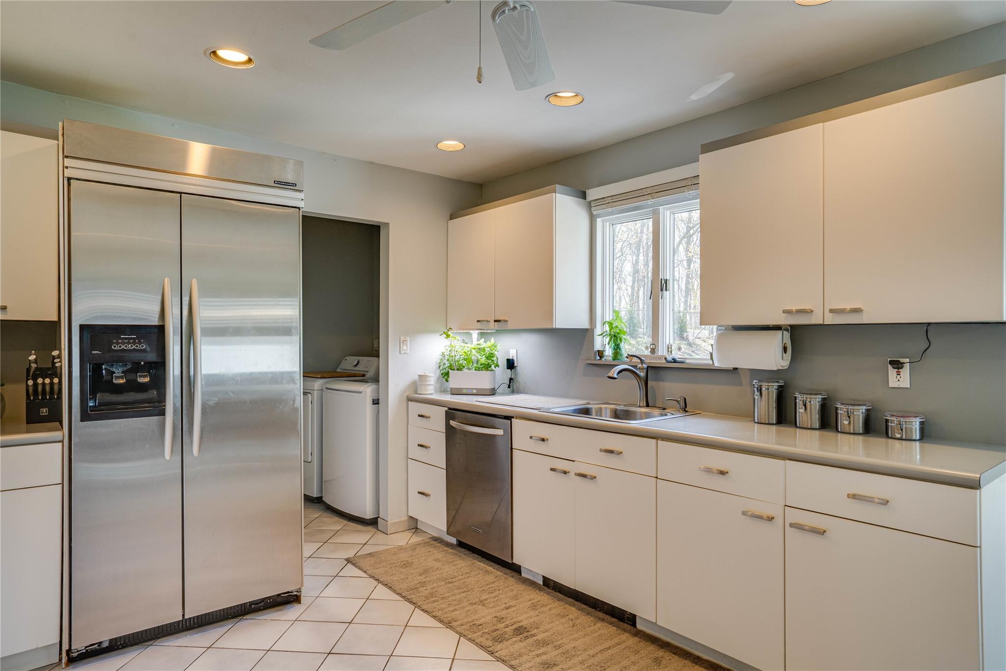 Single Family Stonehurst  Suffolk County, NY 11746, MLS-854029-25
