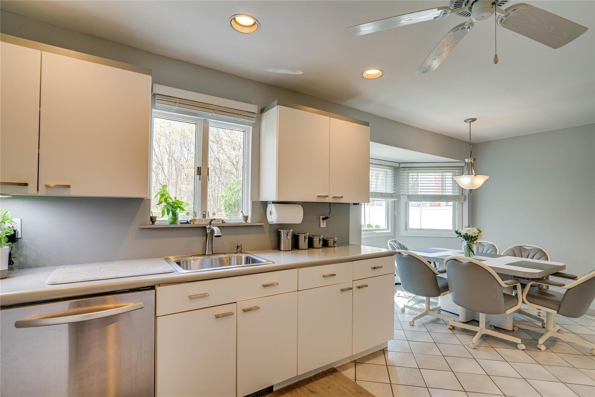 Single Family Stonehurst  Suffolk County, NY 11746, MLS-854029-27