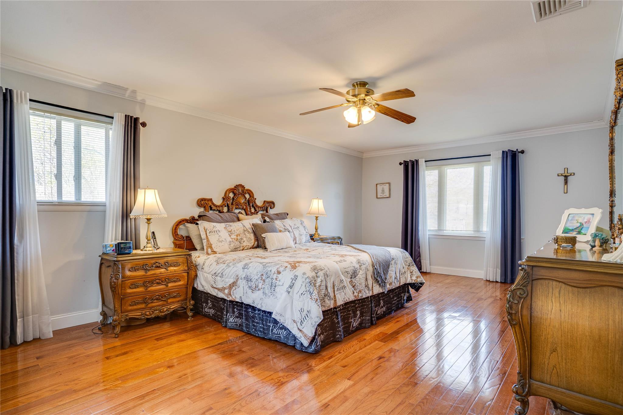 Single Family Stonehurst  Suffolk County, NY 11746, MLS-854029-32