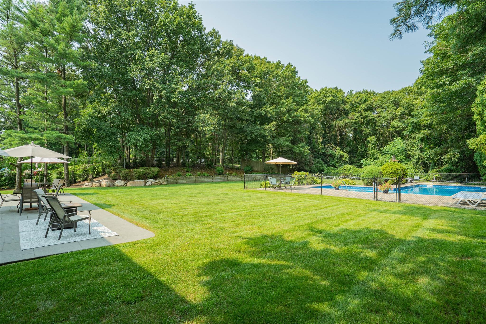 Single Family Stonehurst  Suffolk County, NY 11746, MLS-854029-39