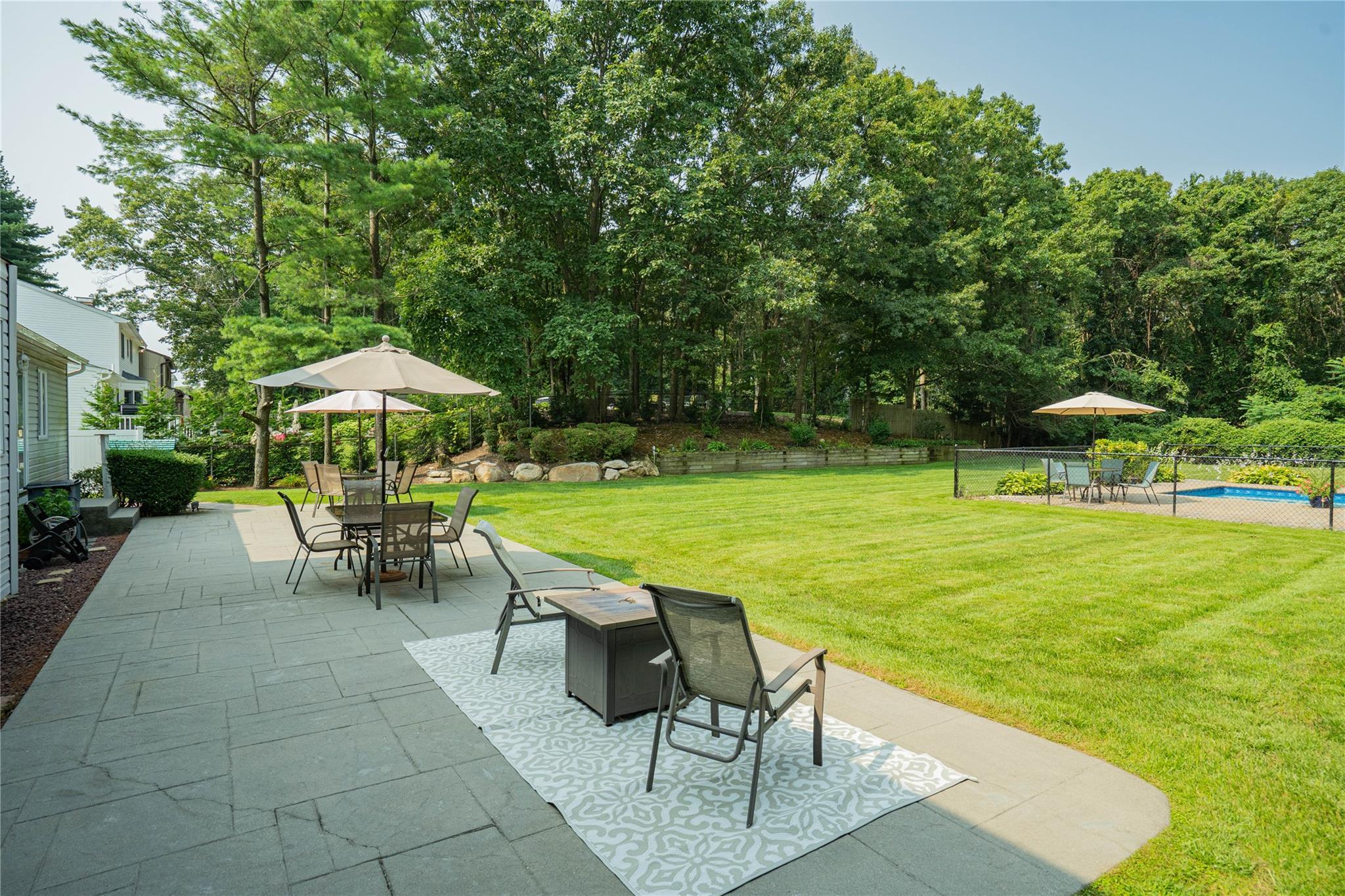 Single Family Stonehurst  Suffolk County, NY 11746, MLS-854029-40
