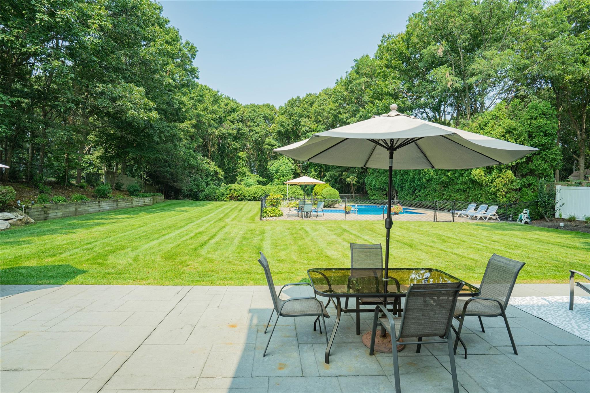Single Family Stonehurst  Suffolk County, NY 11746, MLS-854029-41