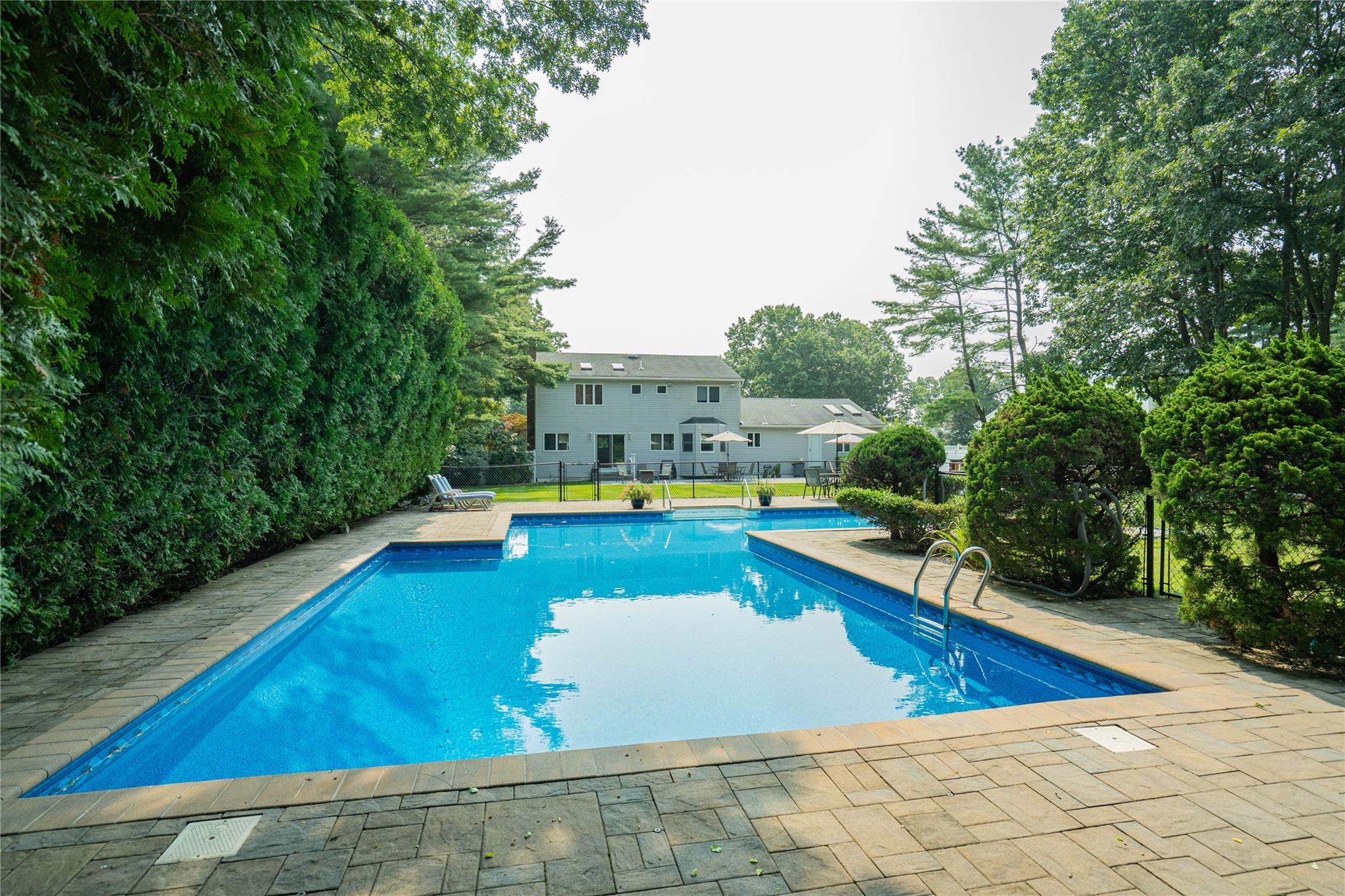 Single Family Stonehurst  Suffolk County, NY 11746, MLS-854029-44