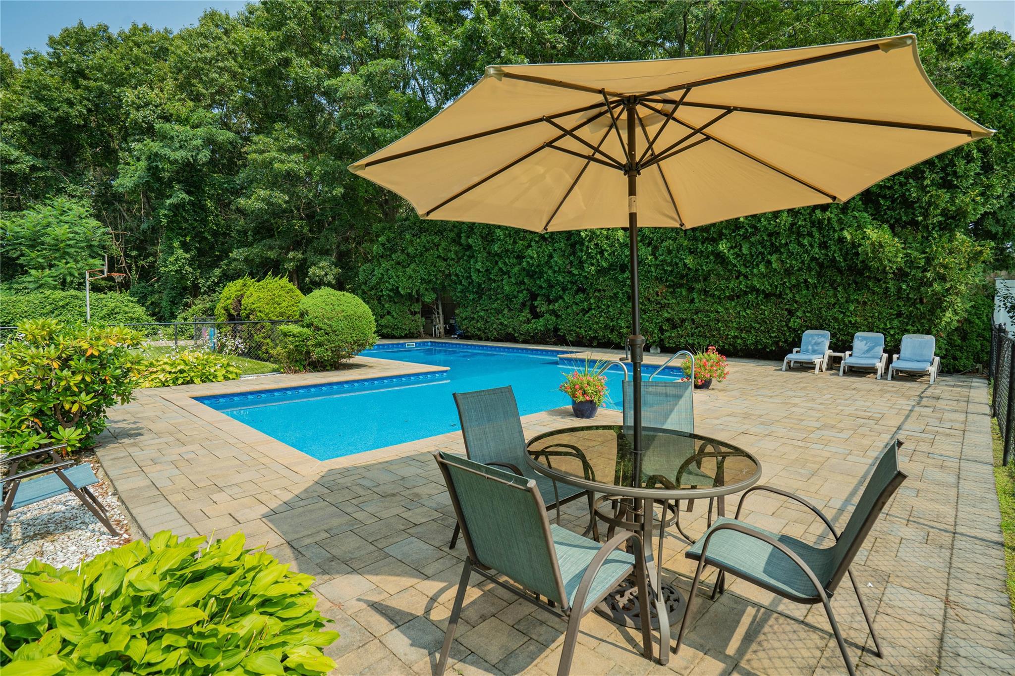 Single Family Stonehurst  Suffolk County, NY 11746, MLS-854029-45