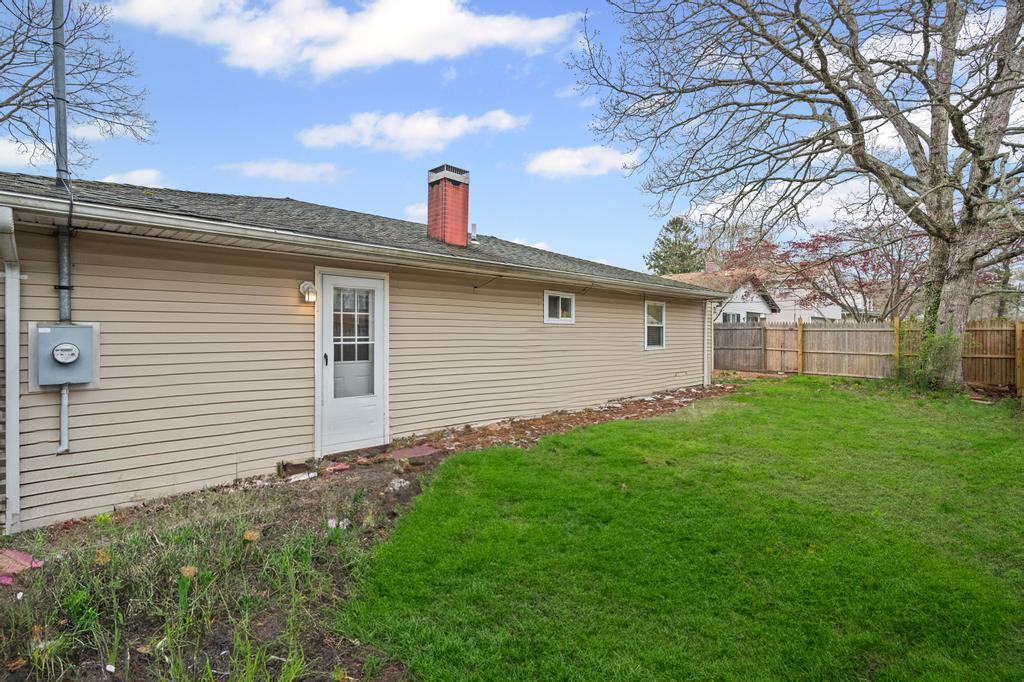 Single Family Parkwood  Suffolk County, NY 11967, MLS-854041-24