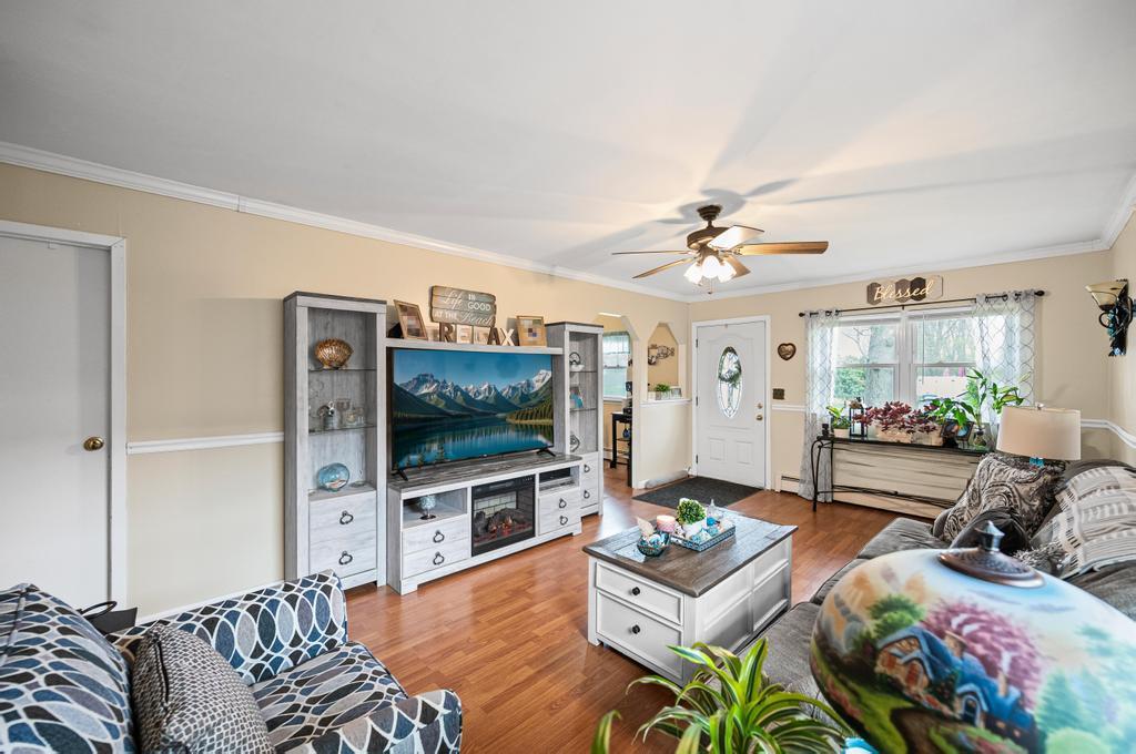 Single Family Parkwood  Suffolk County, NY 11967, MLS-854041-8