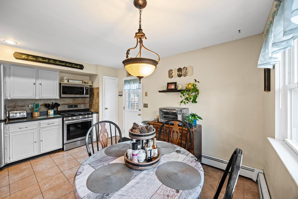 Single Family Parkwood  Suffolk County, NY 11967, MLS-854041-9
