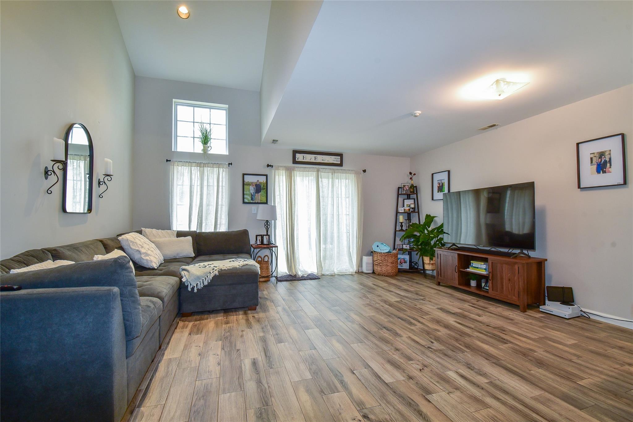 Single Family Gothic  Suffolk County, NY 11949, MLS-854052-3