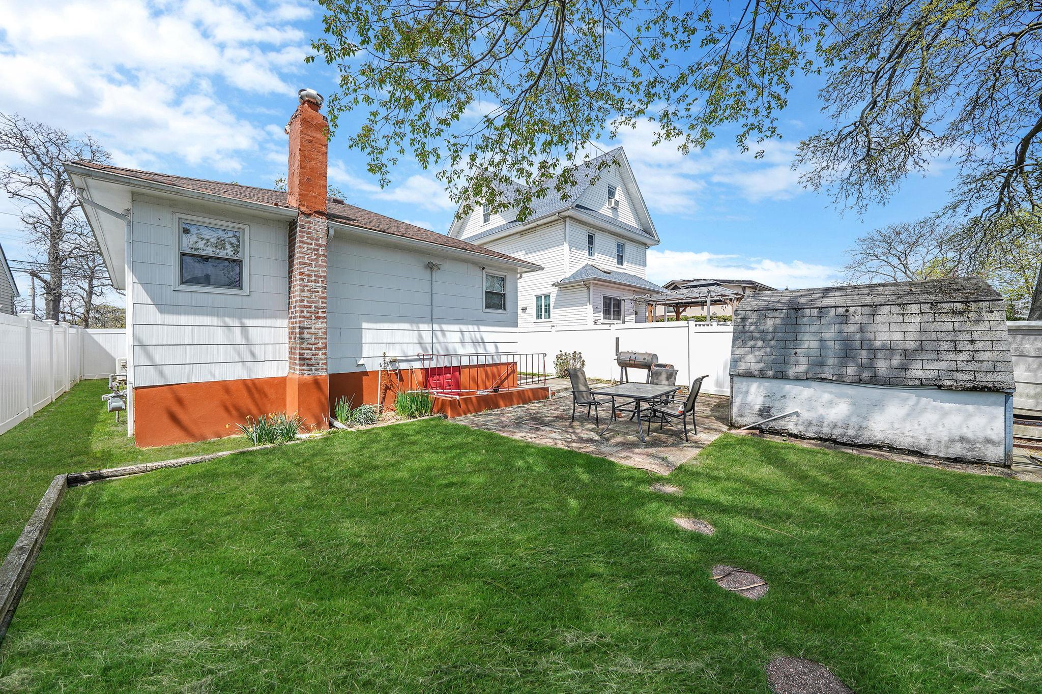 Single Family Pacific  Nassau County, NY 11510, MLS-854068-28