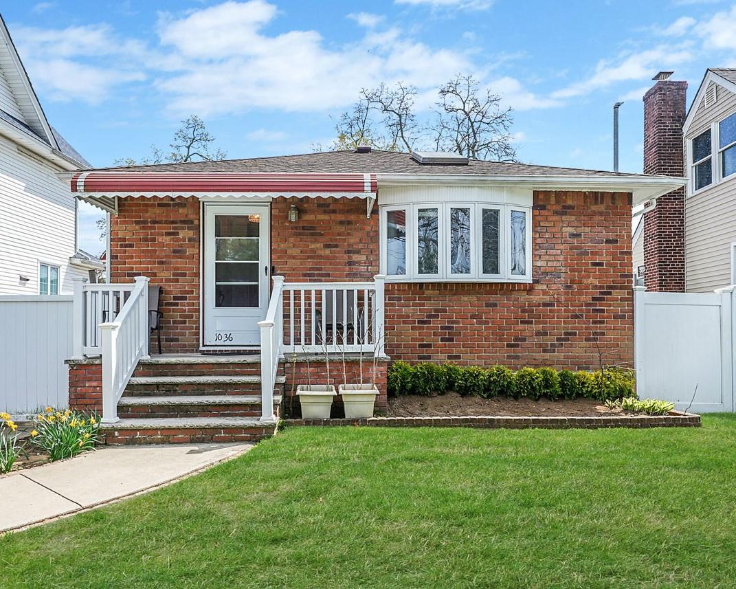 Single Family Pacific  Nassau County, NY 11510, MLS-854068-3