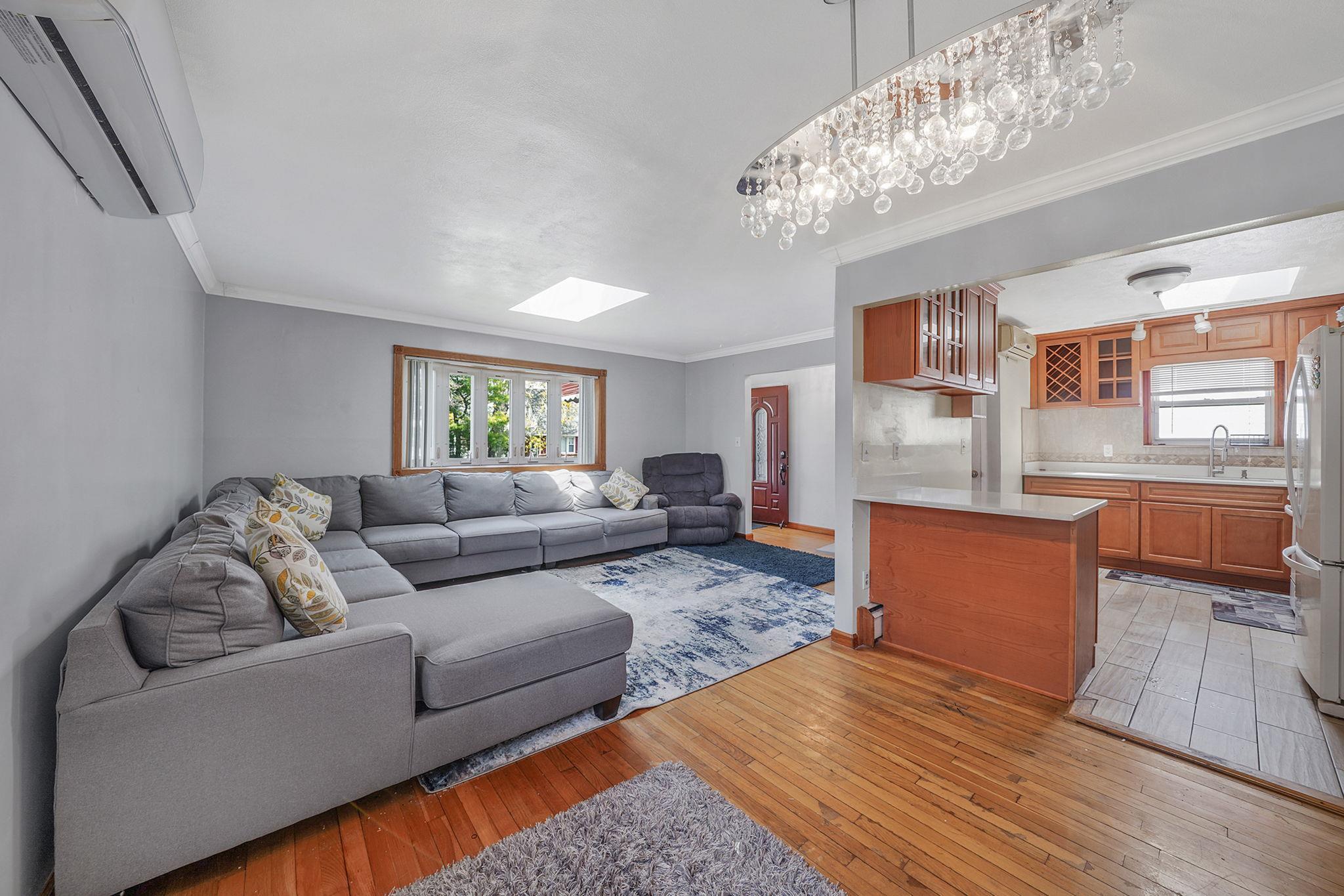 Single Family Pacific  Nassau County, NY 11510, MLS-854068-6