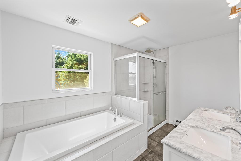Single Family 14th  Suffolk County, NY 11704, MLS-854074-27