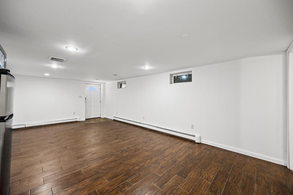 Single Family 14th  Suffolk County, NY 11704, MLS-854074-34