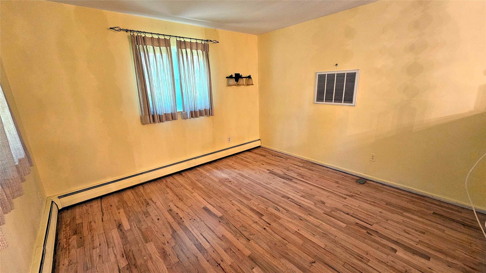 Single Family Hampshire  Suffolk County, NY 11706, MLS-854075-11