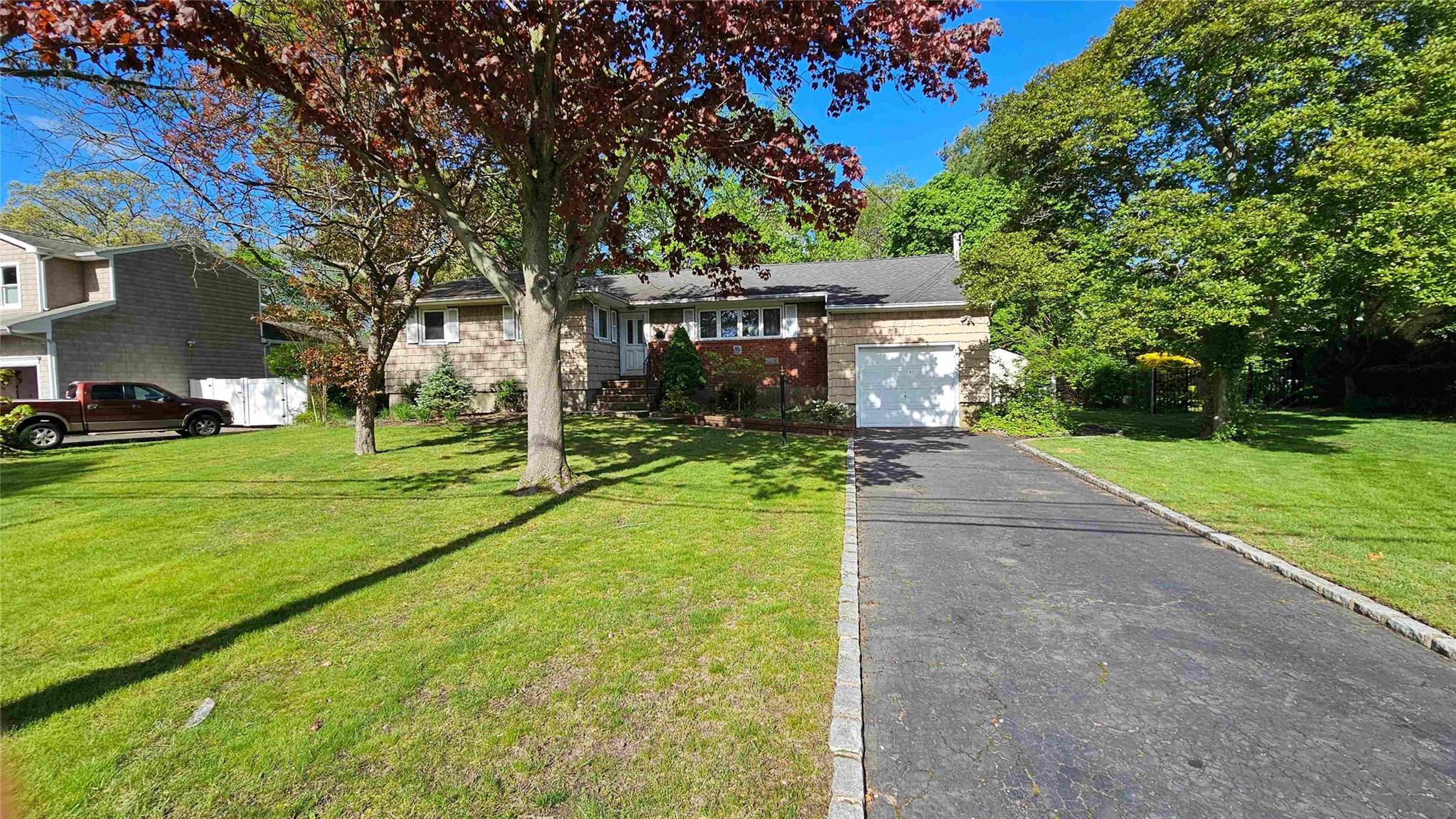 Single Family Hampshire  Suffolk County, NY 11706, MLS-854075-2