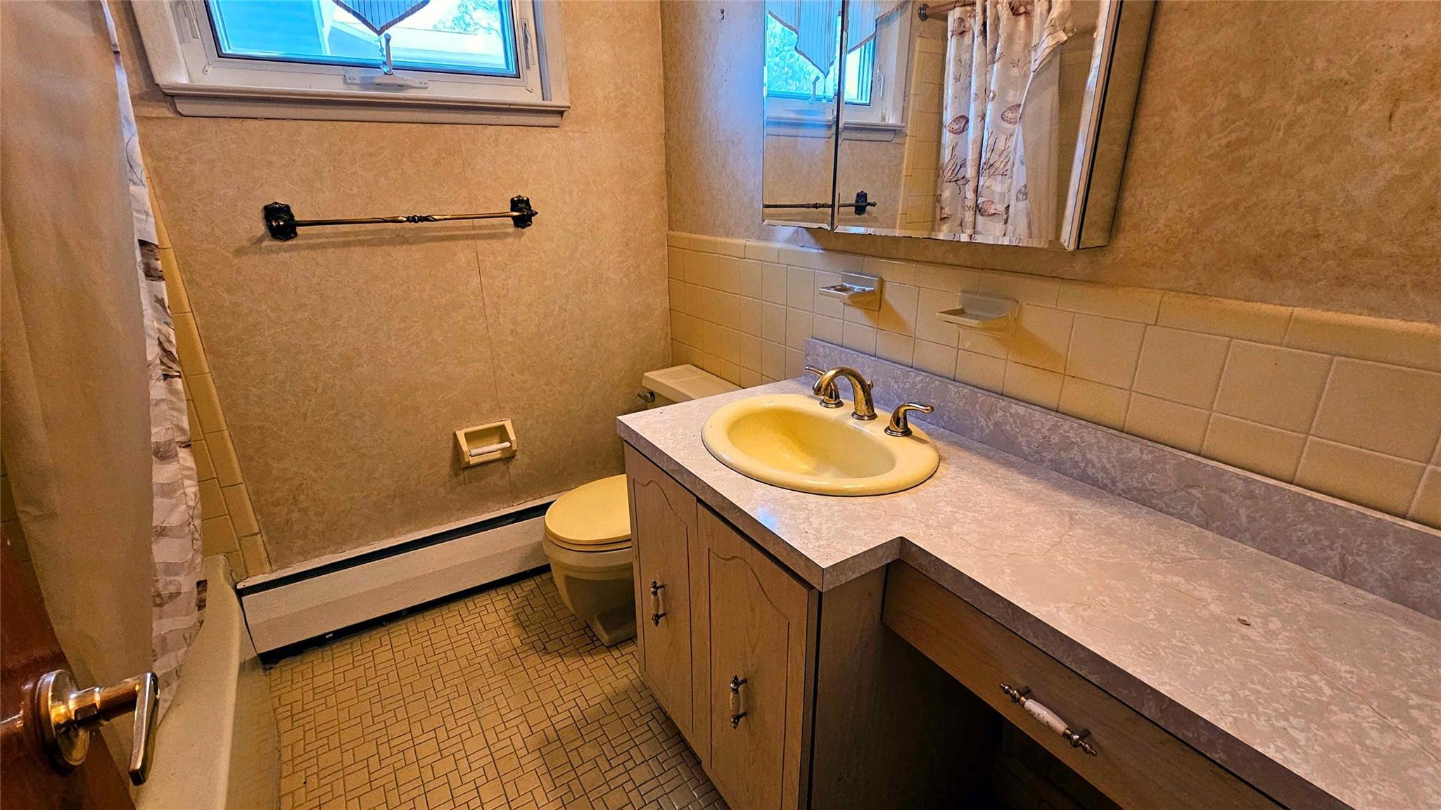 Single Family Hampshire  Suffolk County, NY 11706, MLS-854075-23