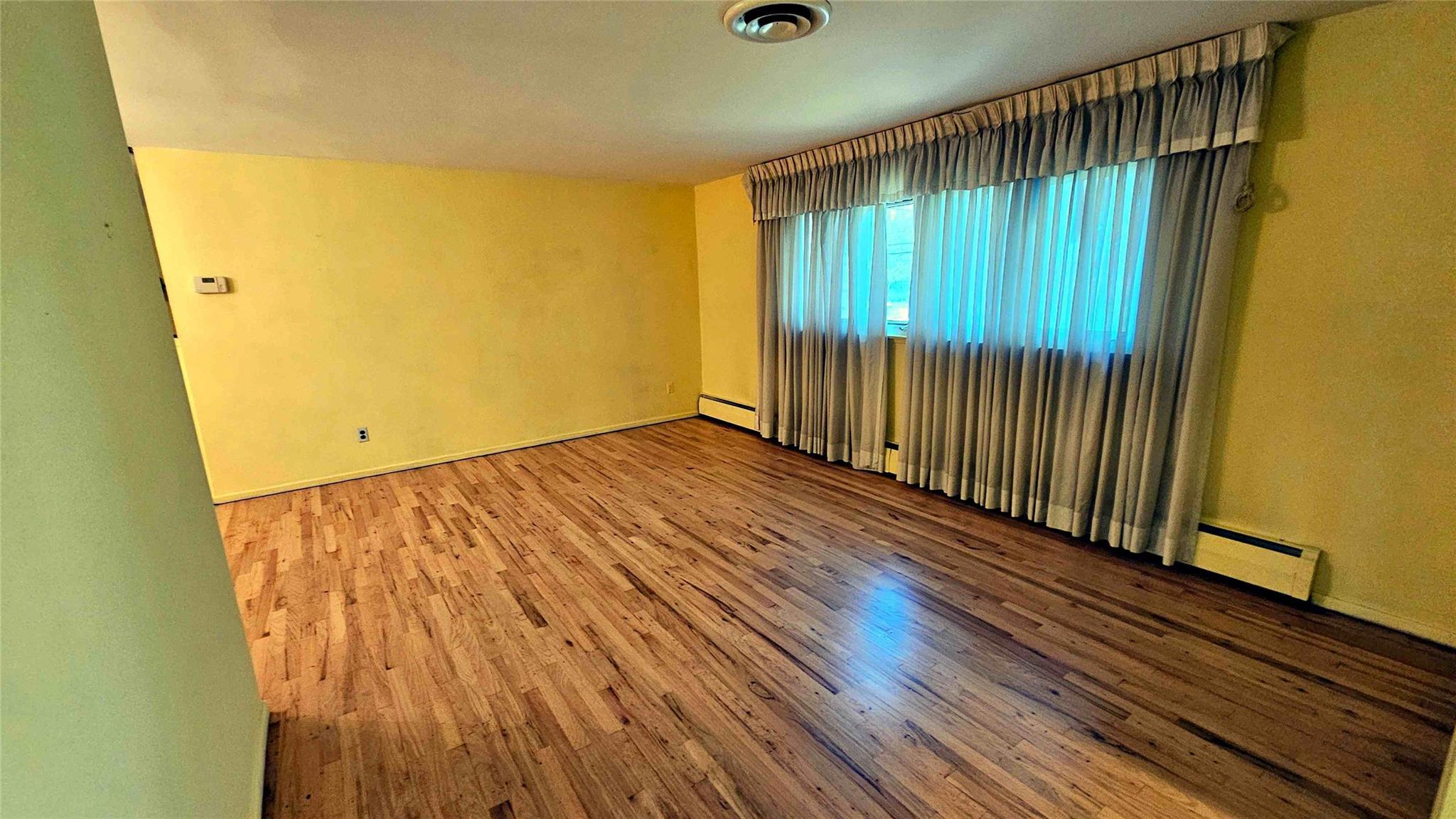 Single Family Hampshire  Suffolk County, NY 11706, MLS-854075-4