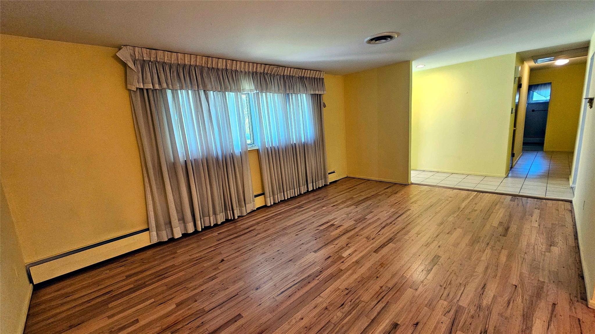 Single Family Hampshire  Suffolk County, NY 11706, MLS-854075-6
