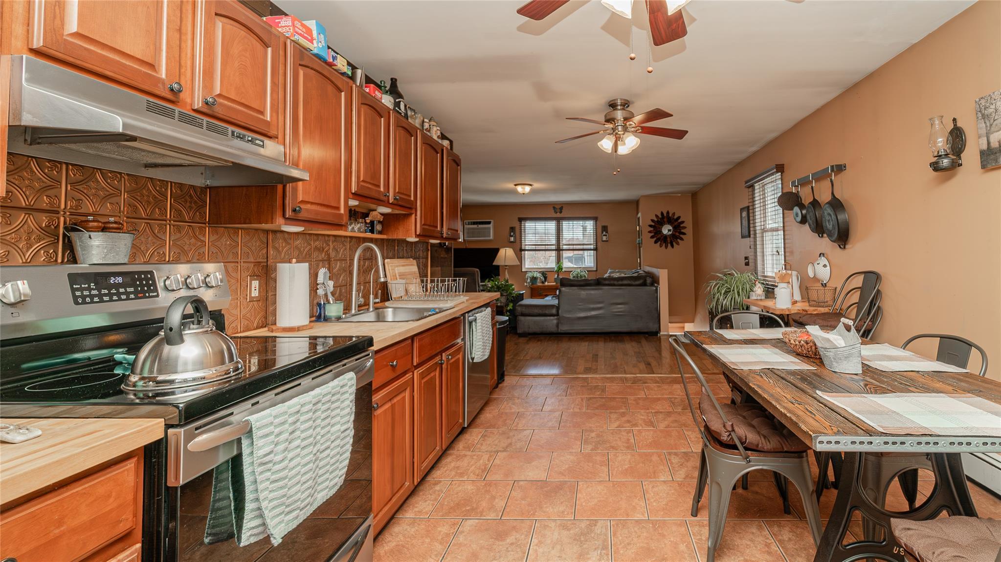 Single Family 17th  Suffolk County, NY 11704, MLS-854076-22