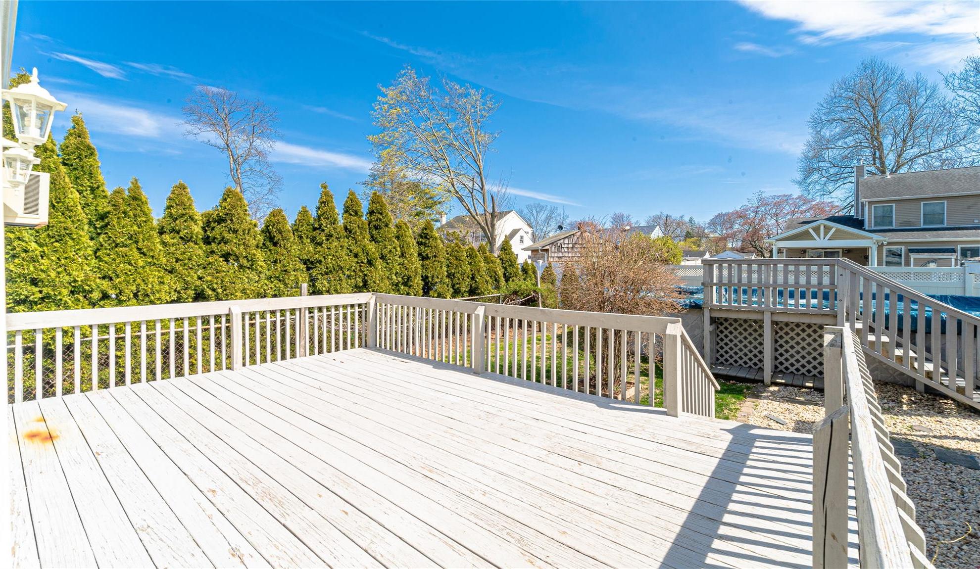 Single Family 17th  Suffolk County, NY 11704, MLS-854076-34