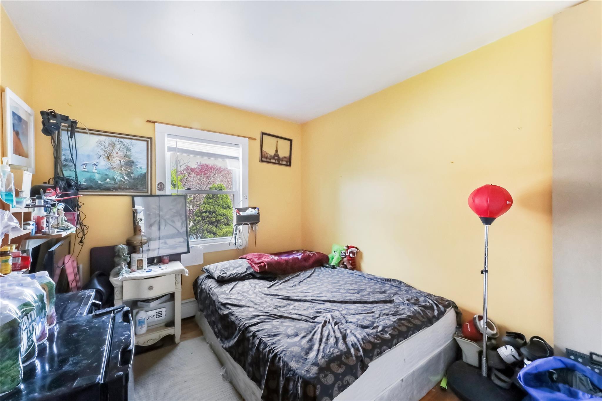 Single Family School  Suffolk County, NY 11946, MLS-854077-11