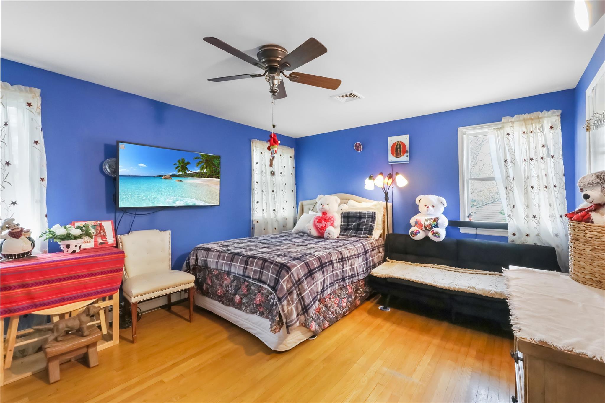 Single Family School  Suffolk County, NY 11946, MLS-854077-16