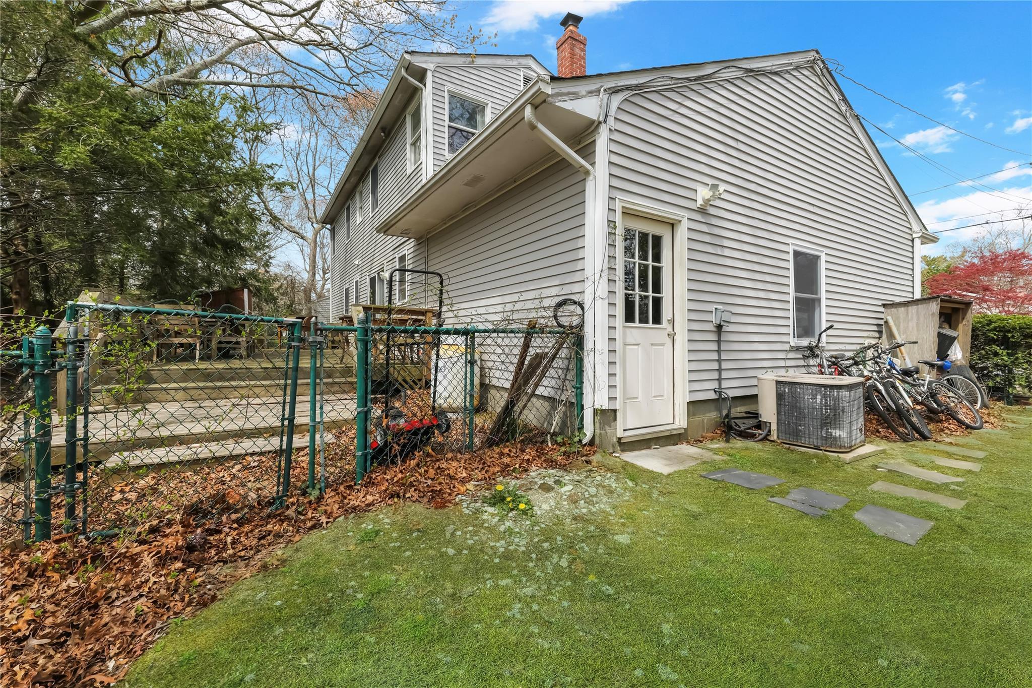 Single Family School  Suffolk County, NY 11946, MLS-854077-21