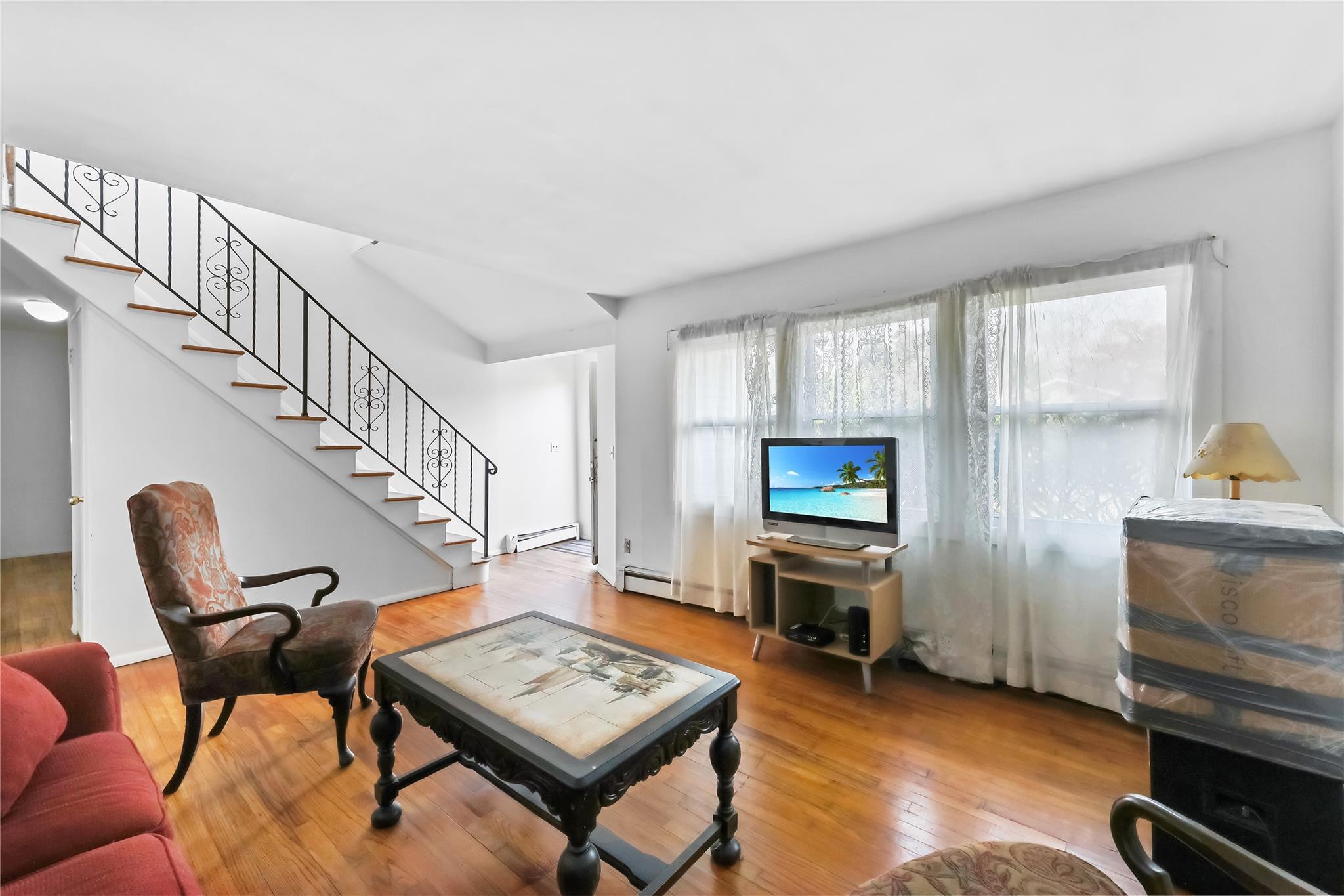 Single Family School  Suffolk County, NY 11946, MLS-854077-5