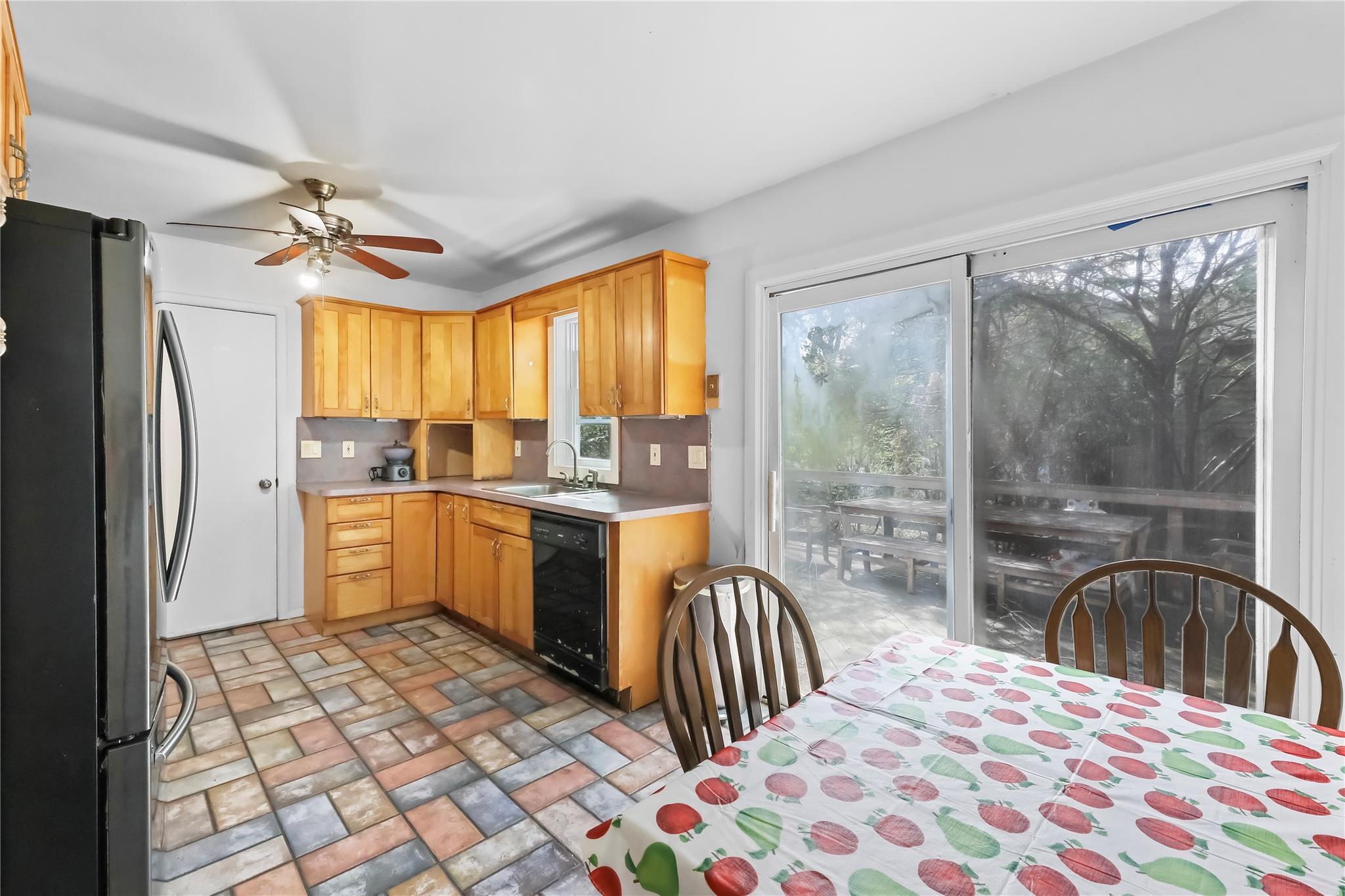 Single Family School  Suffolk County, NY 11946, MLS-854077-6
