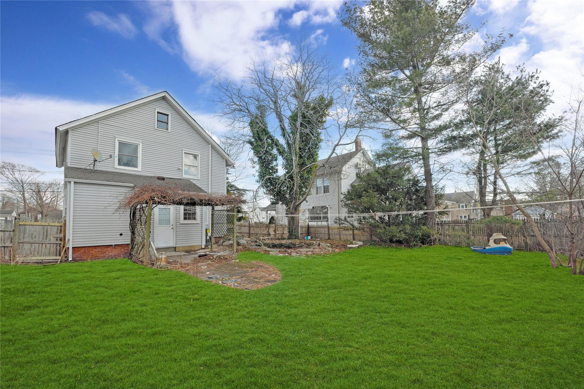 Single Family Ocean  Suffolk County, NY 11772, MLS-854086-11