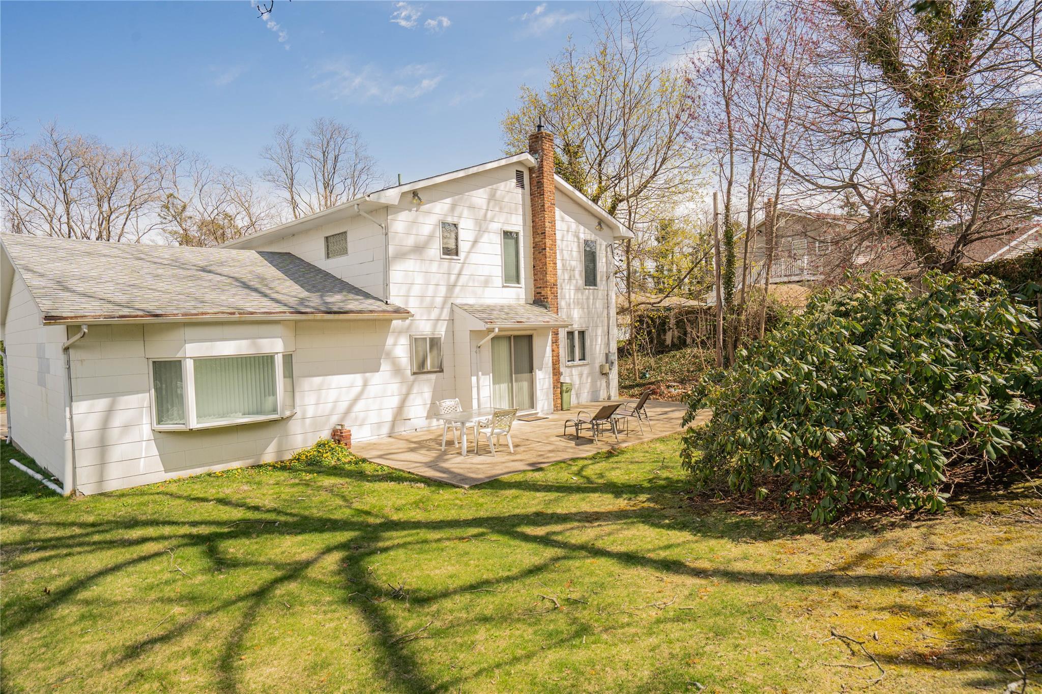 Single Family Pittoni  Suffolk County, NY 11725, MLS-854123-29