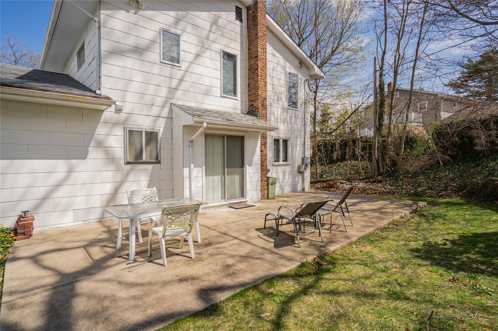 Single Family Pittoni  Suffolk County, NY 11725, MLS-854123-30