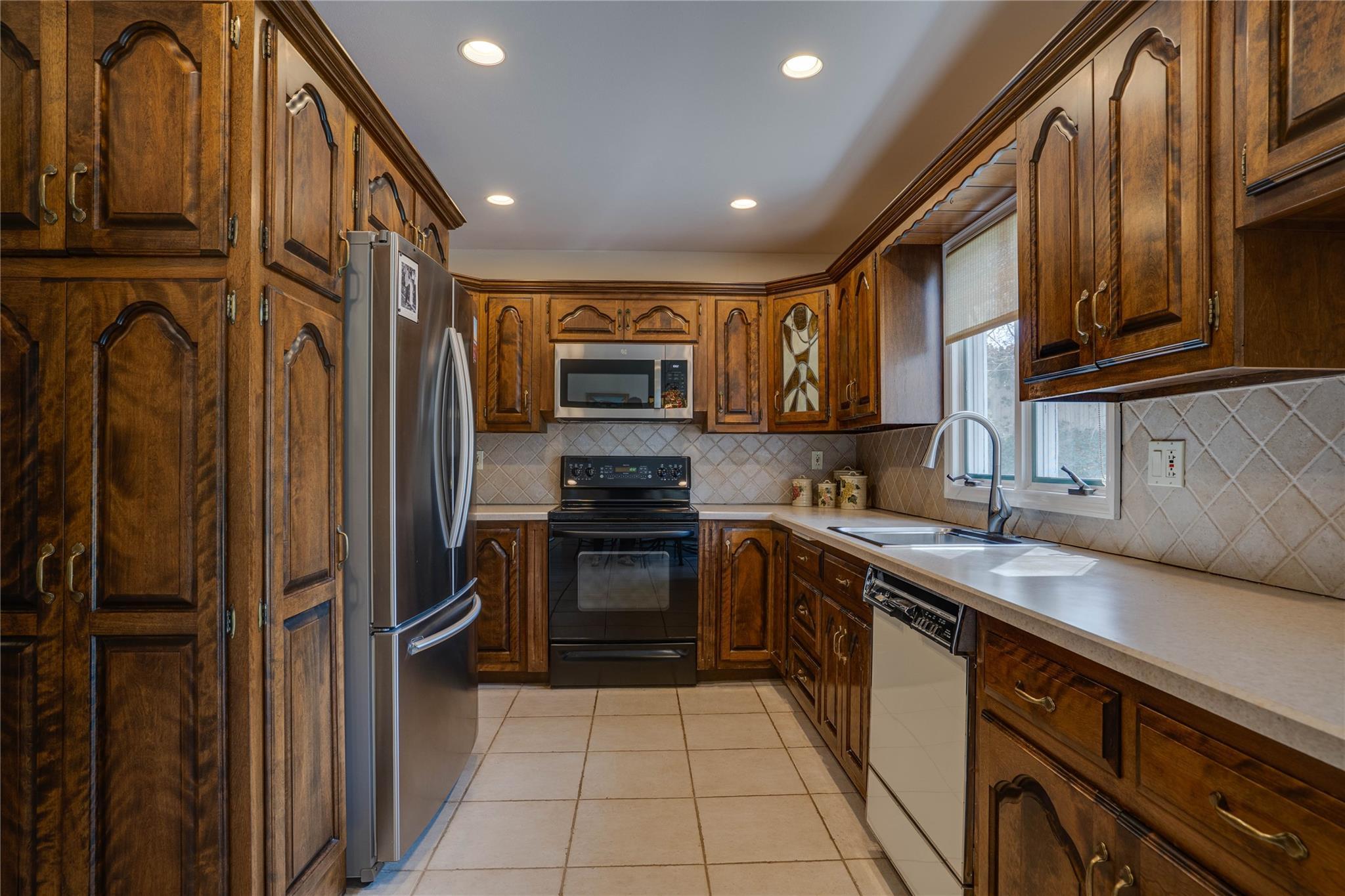 Single Family Pittoni  Suffolk County, NY 11725, MLS-854123-9