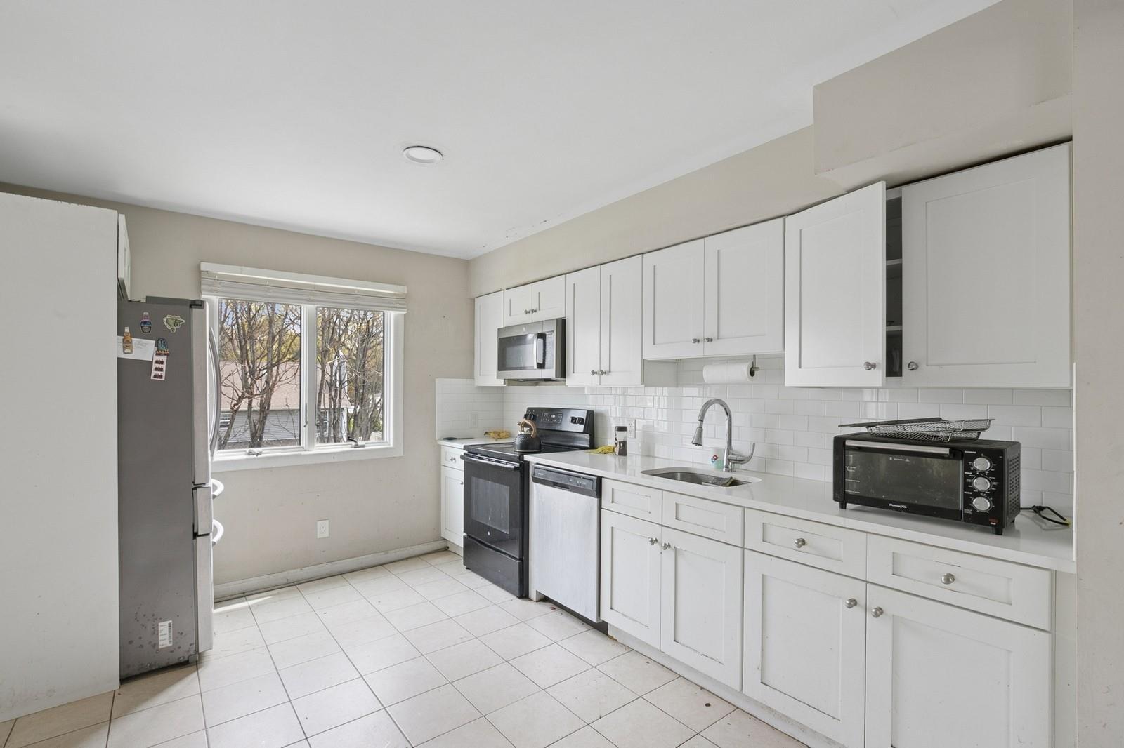 Single Family College  Suffolk County, NY 11738, MLS-854124-4