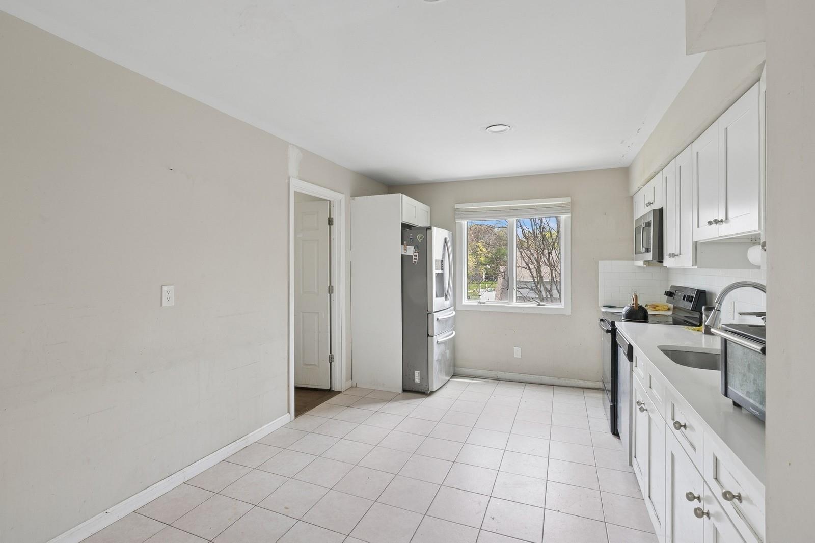 Single Family College  Suffolk County, NY 11738, MLS-854124-5