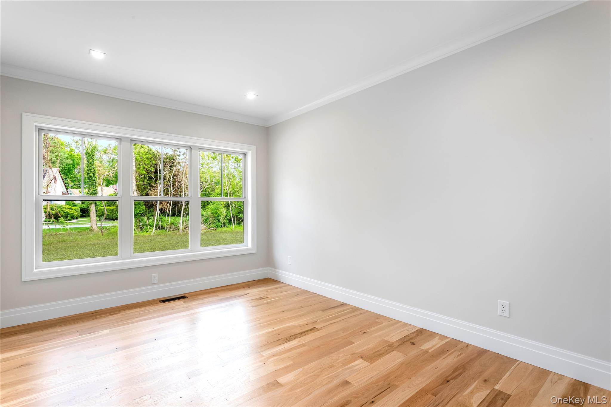Single Family Lagoon Court  Suffolk County, NY 11901, MLS-854138-12