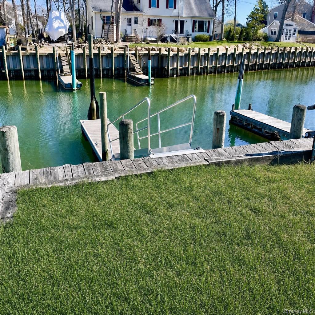 Single Family Lagoon Court  Suffolk County, NY 11901, MLS-854138-2