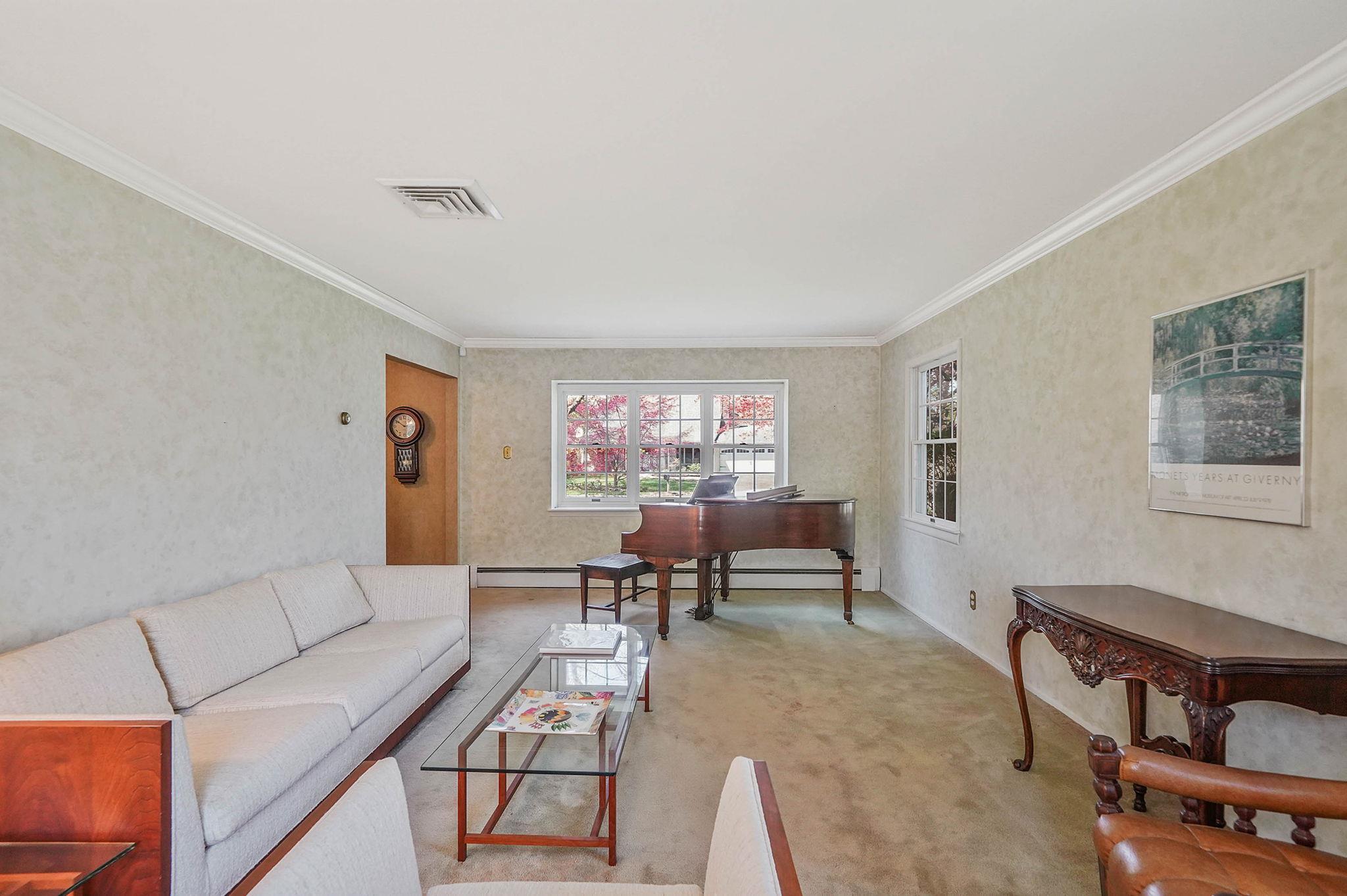 Single Family Botany  Suffolk County, NY 11790, MLS-854151-14