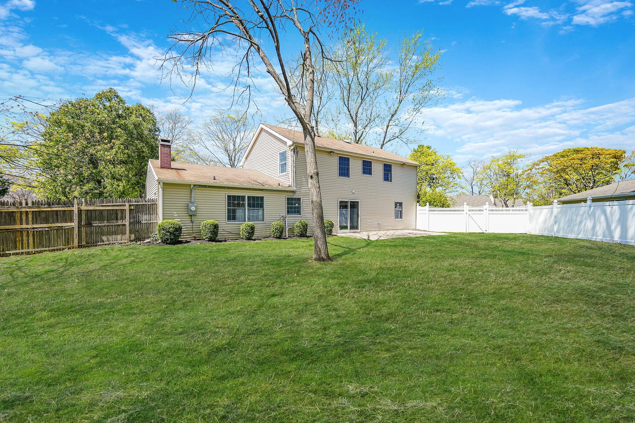 Single Family Botany  Suffolk County, NY 11790, MLS-854151-27