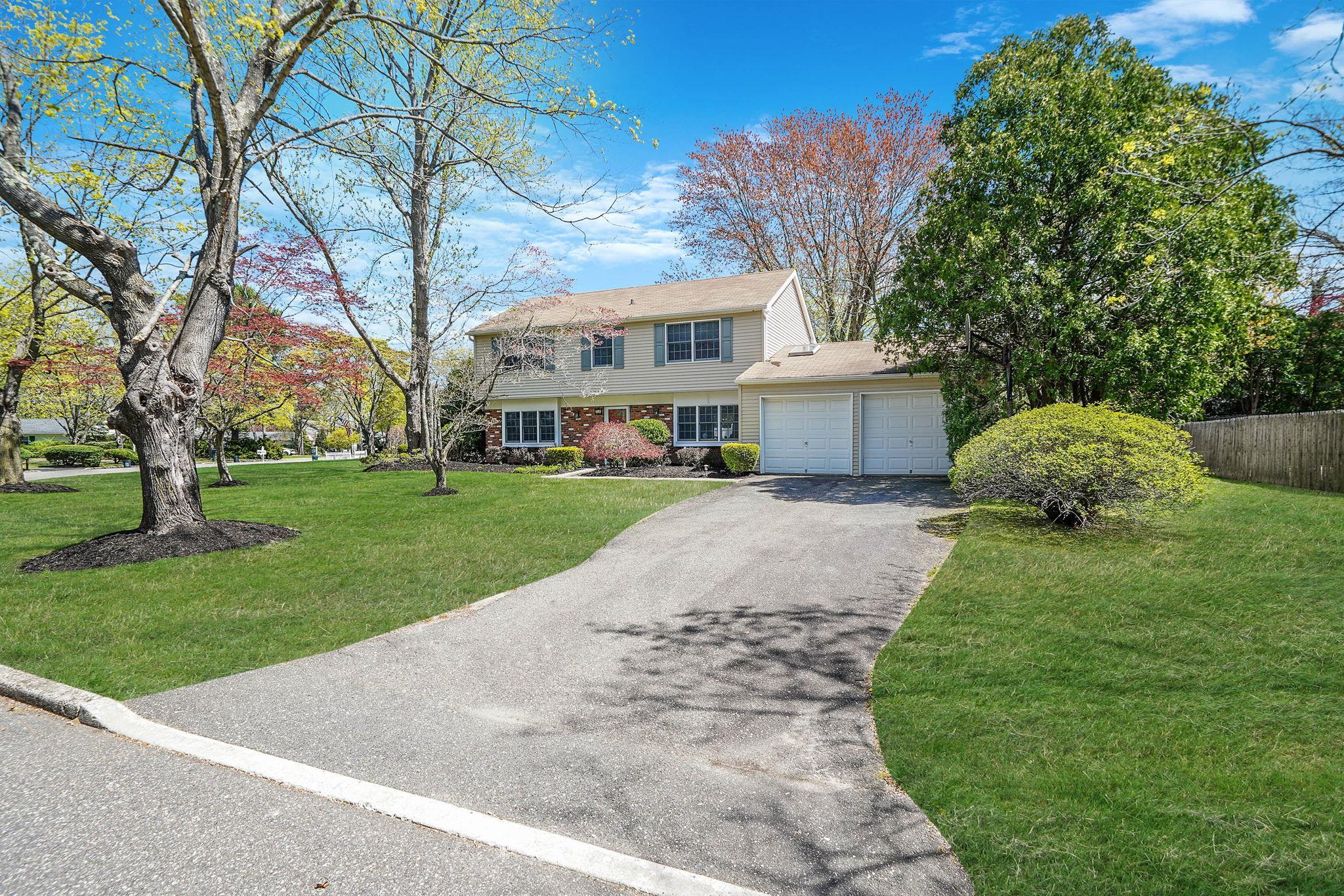 Single Family Botany  Suffolk County, NY 11790, MLS-854151-3