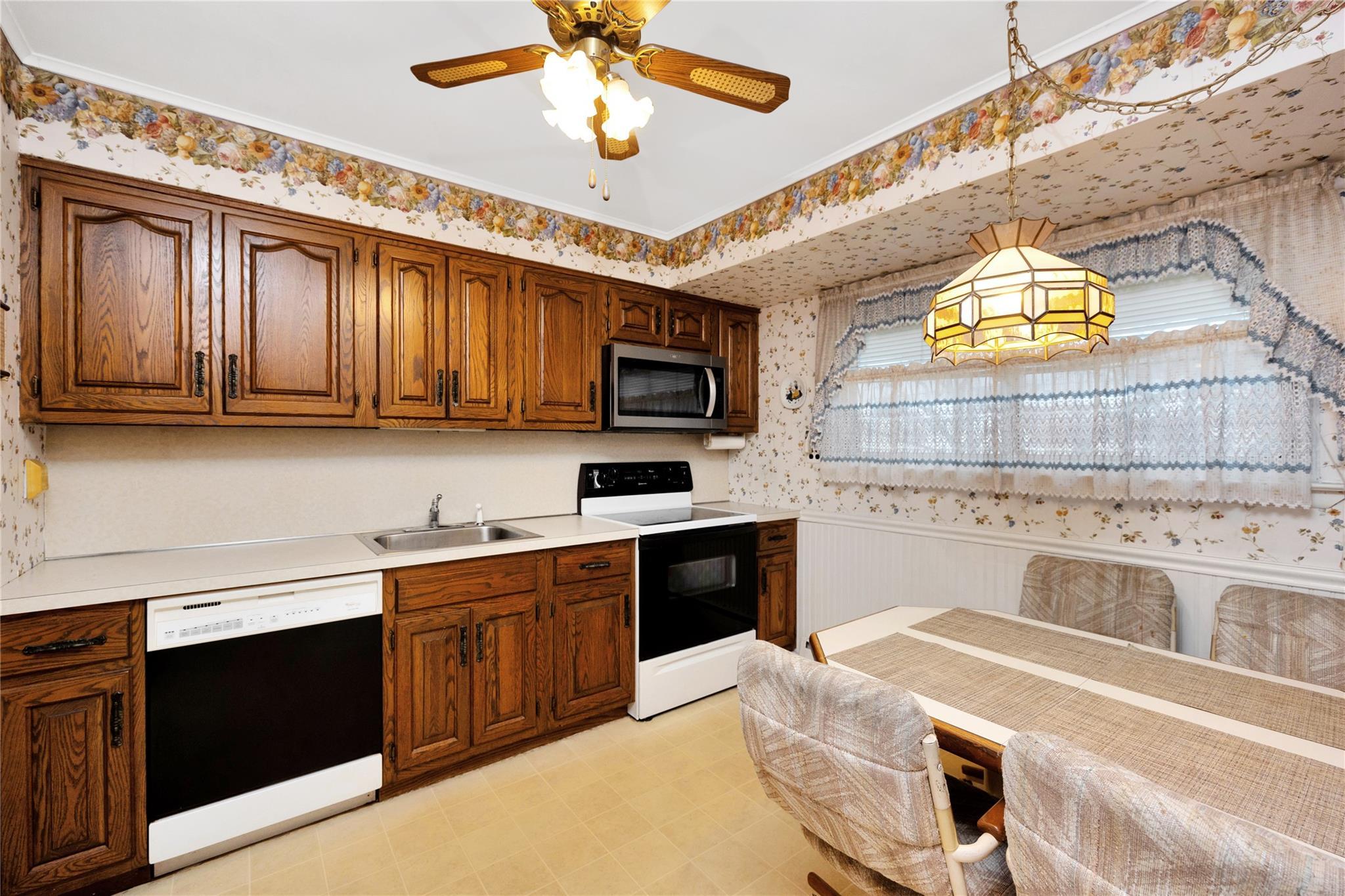 Single Family Lee  Nassau County, NY 11735, MLS-854157-13