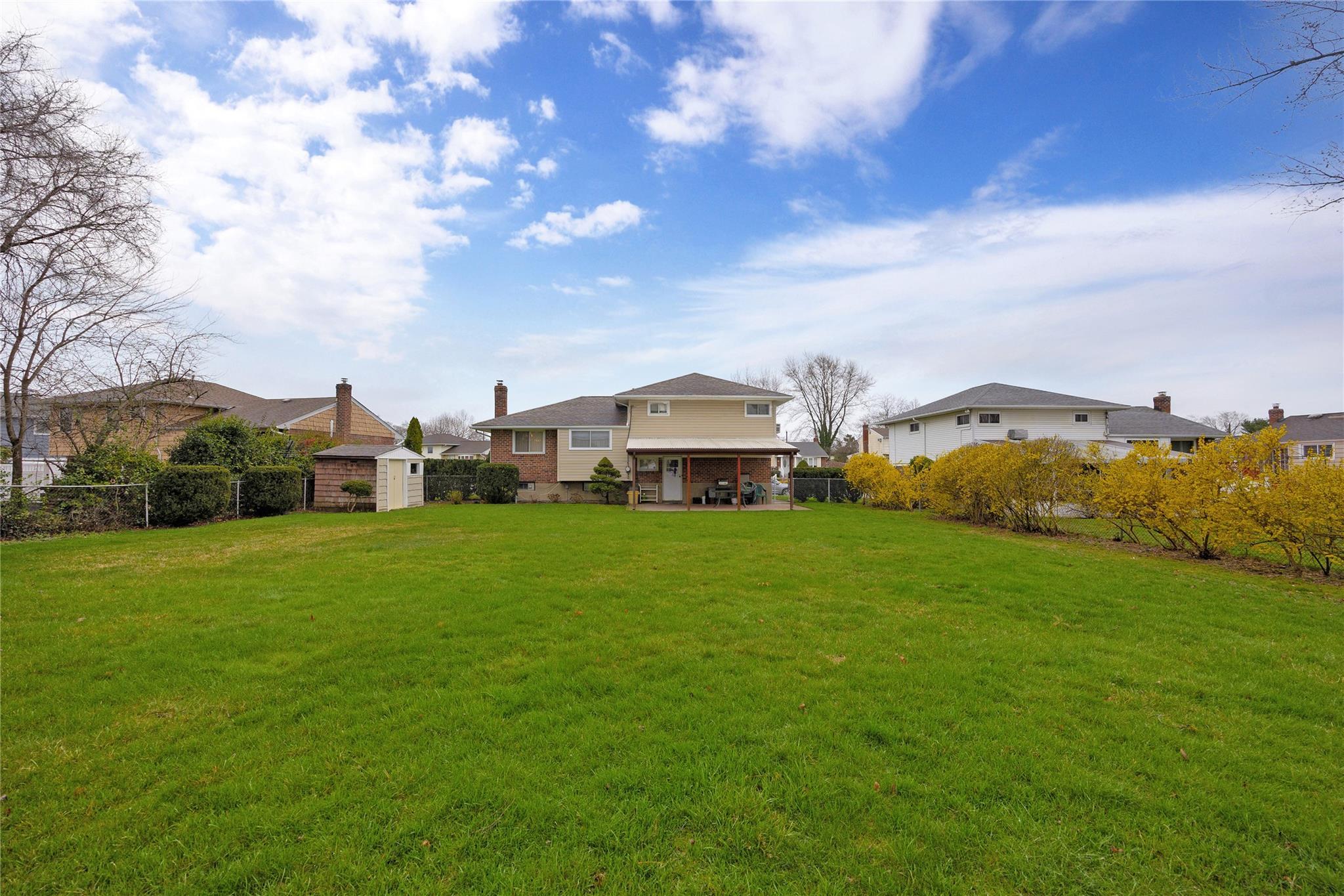 Single Family Lee  Nassau County, NY 11735, MLS-854157-27