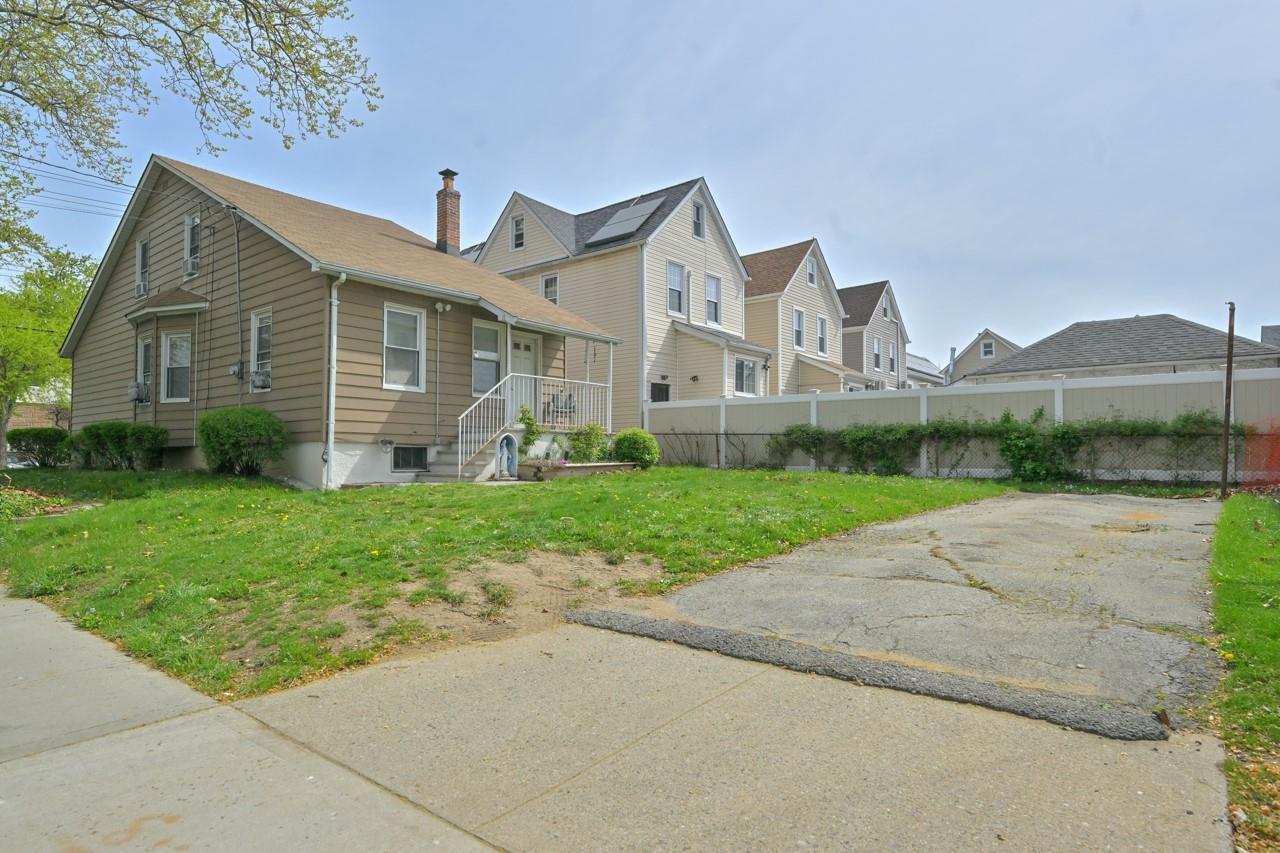 Single Family Sutter  Queens, NY 11420, MLS-854188-15