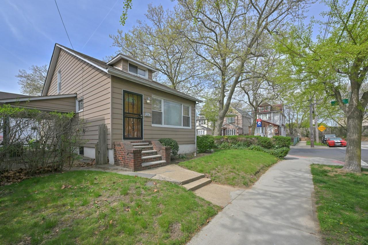 Single Family Sutter  Queens, NY 11420, MLS-854188-7