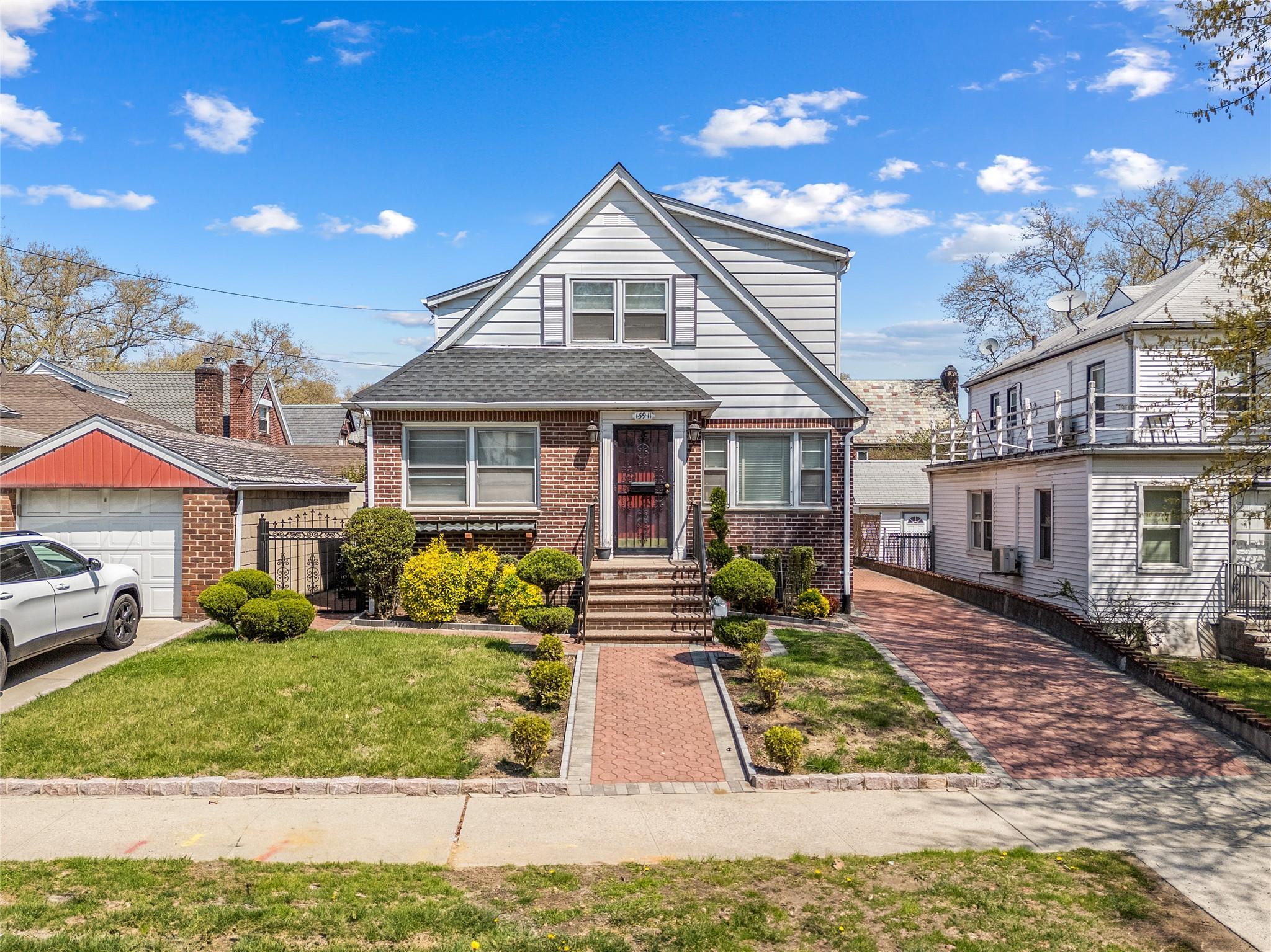 Single Family in New York - 29th  Queens, NY 11358