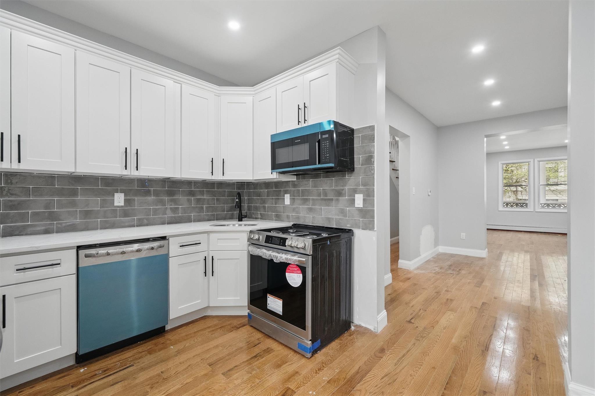 Single Family Bathgate  Bronx, NY 10457, MLS-854210-14