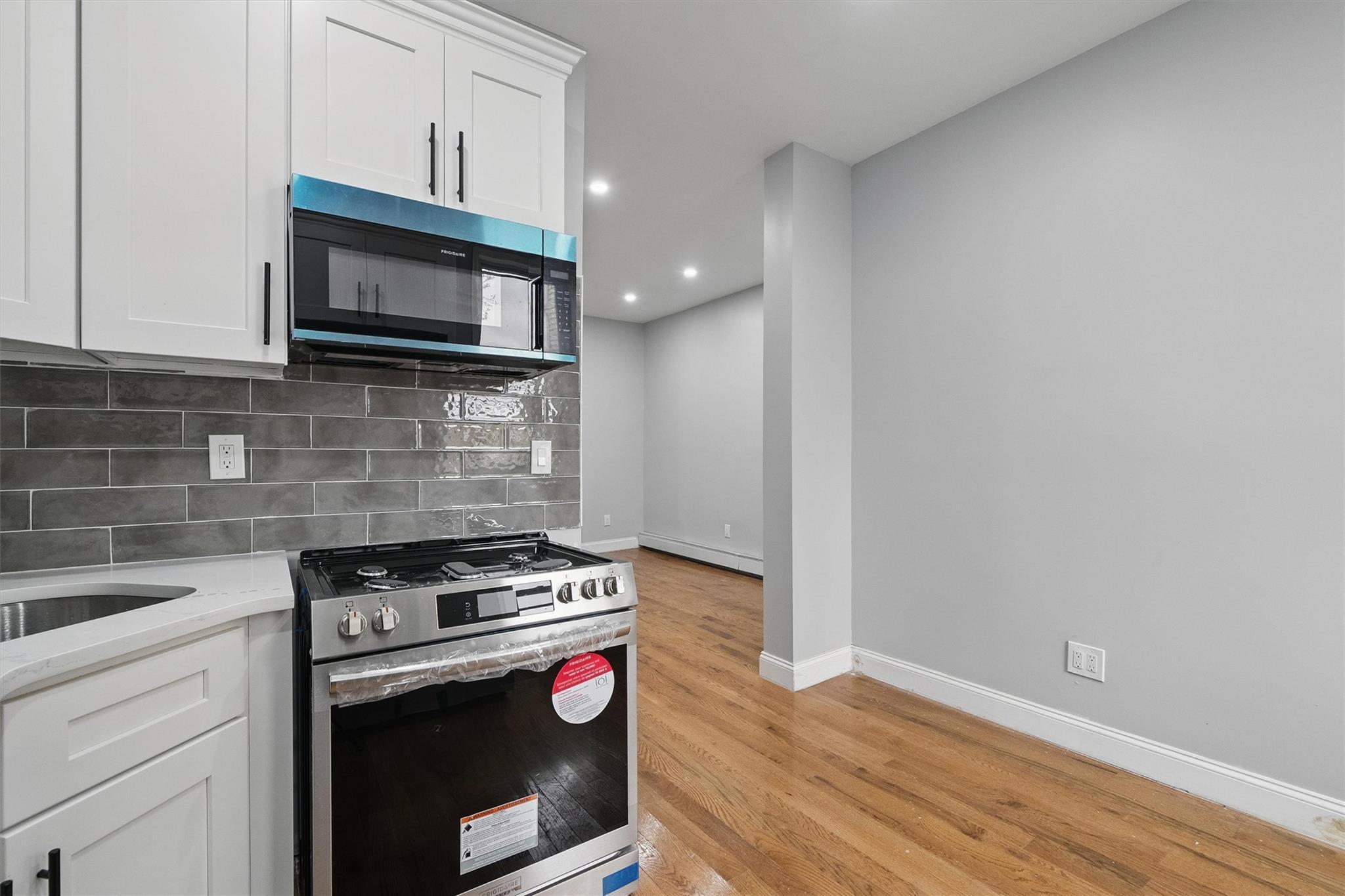Single Family Bathgate  Bronx, NY 10457, MLS-854210-15