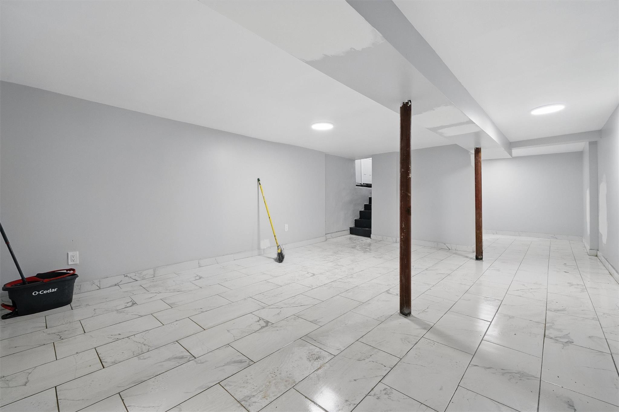 Single Family Bathgate  Bronx, NY 10457, MLS-854210-24