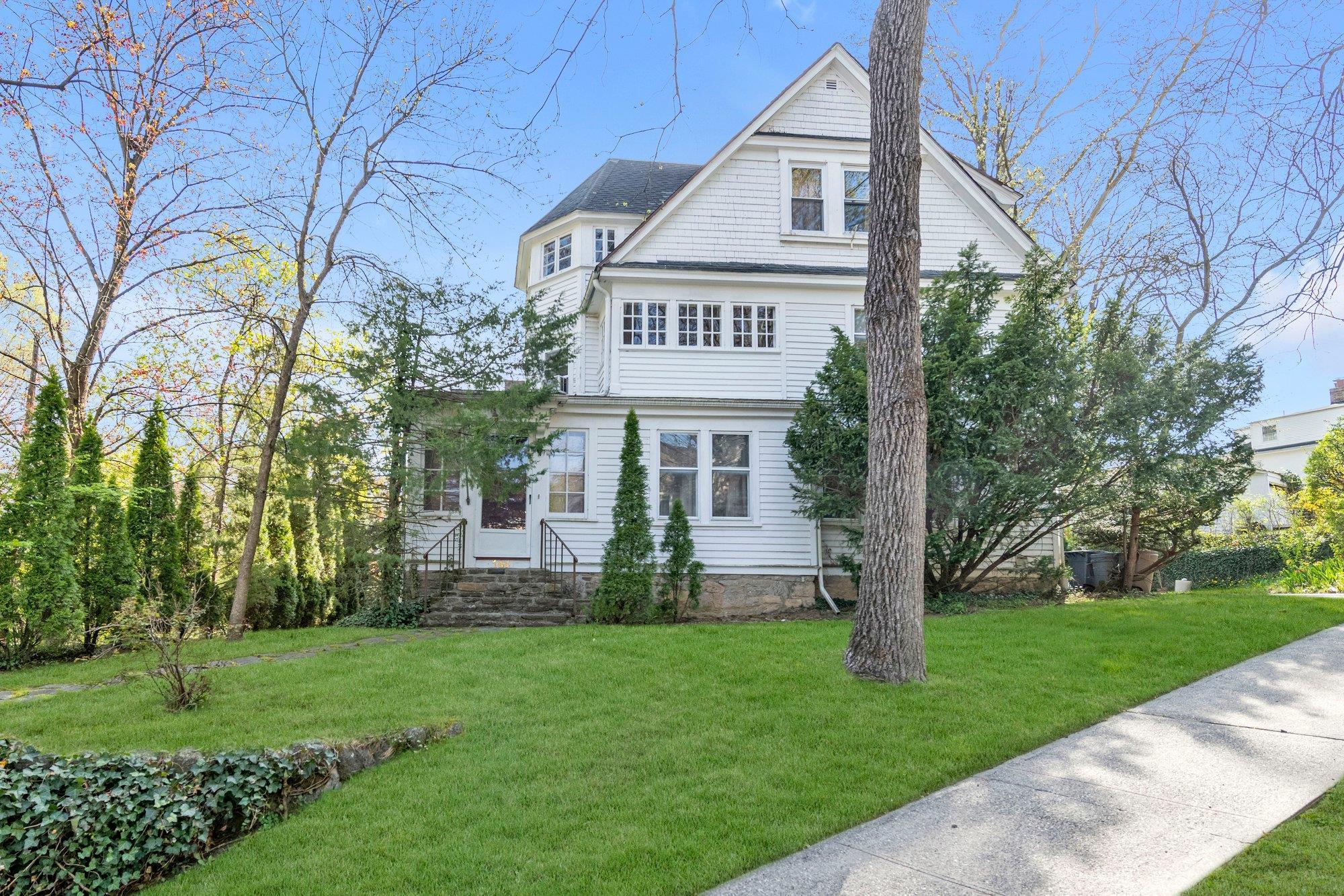 Single Family Read  Westchester County, NY 10707, MLS-854220-8
